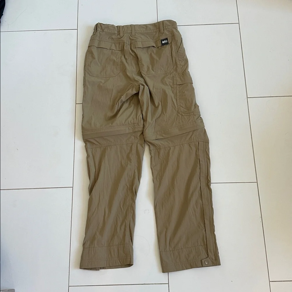 REI Co-op  Sahara Convertible Pants - Kids Khaki Cargo Pants zip shorts 10/12